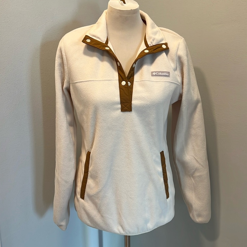 NWT Columbia Women’s half Snap pullover fleece Sweater, Chalk/Camel Brown